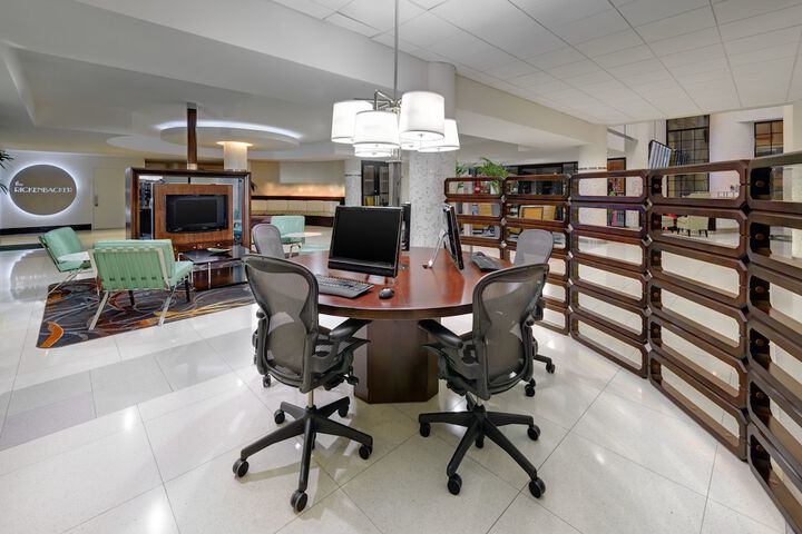 Business Center 61 of 67