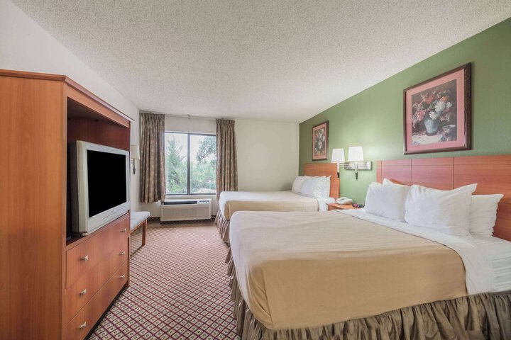 Room 4 of 30