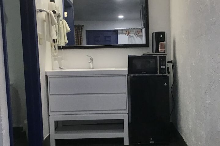 Room 26 of 47