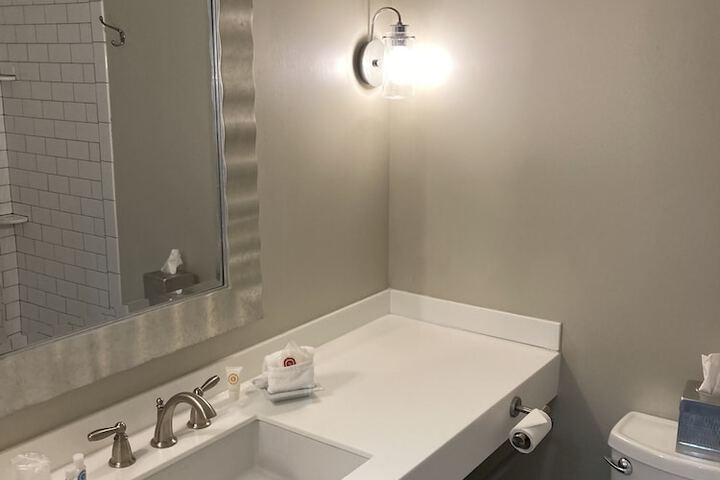 Room 37 of 60