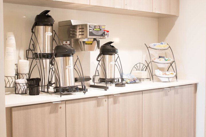 Breakfast/Coffee Service 30 of 33