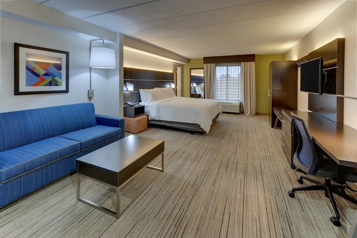 Room 33 of 67