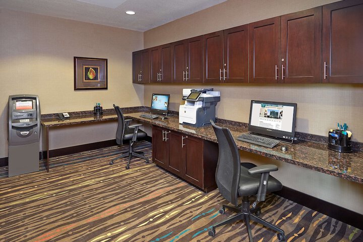 Business Center 49 of 52