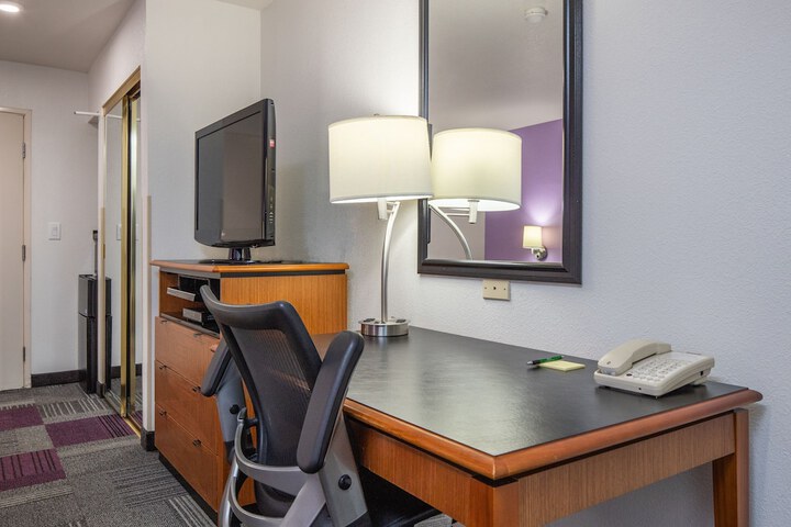 Room 8 of 35