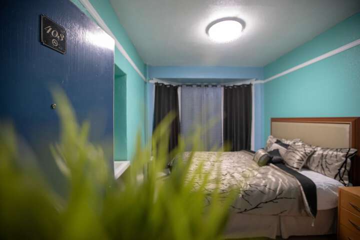 Room 32 of 44