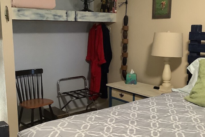 Room 106 of 200