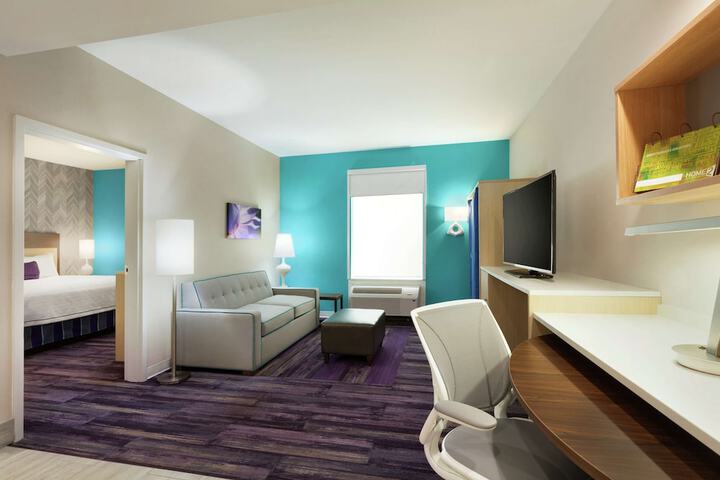 Room 6 of 25
