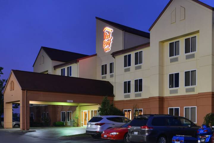 Red Roof Inn Clyde