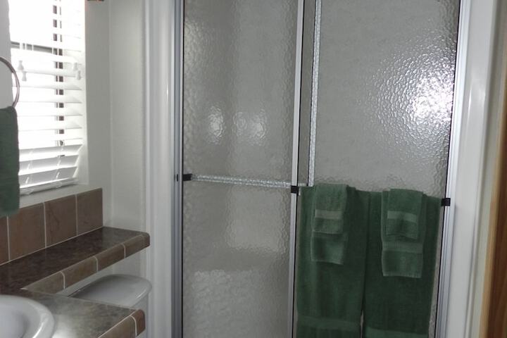 Room 53 of 141