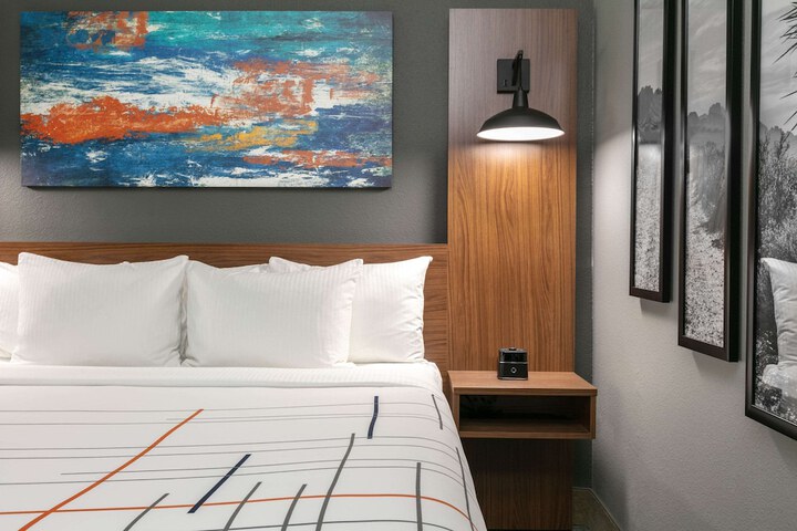 Room 27 of 31