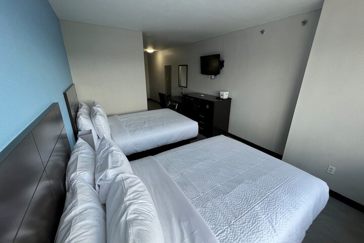 Room 25 of 27