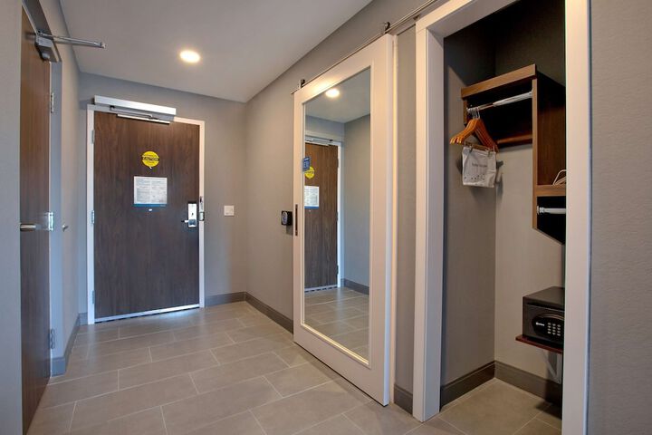 Room 18 of 44
