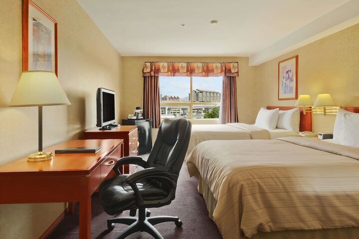 Room 13 of 17
