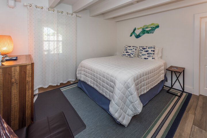 Room 25 of 29