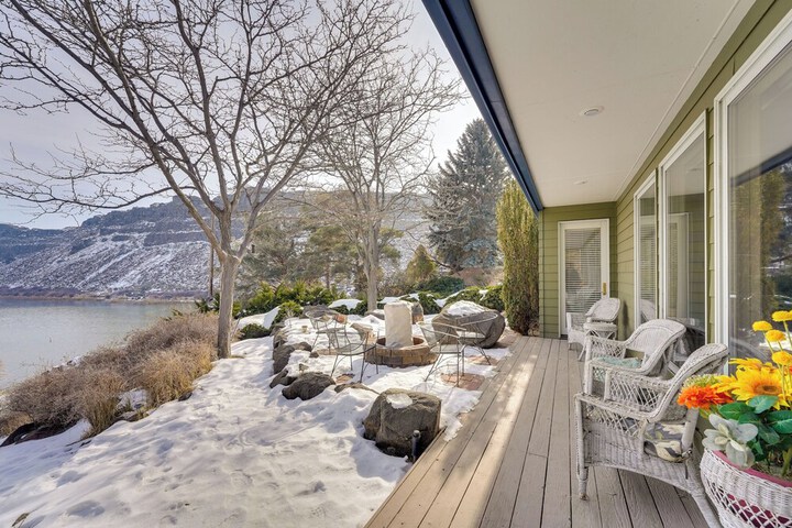 Hot Tub & Snake River Views at Twin Falls Home