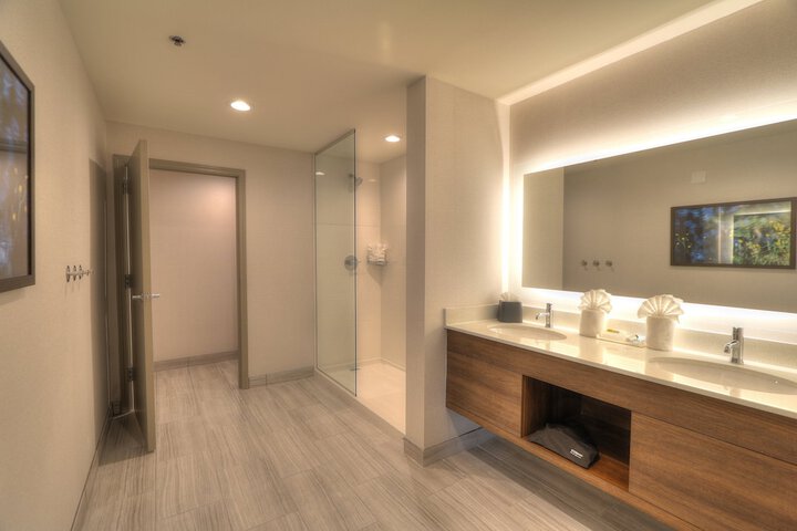 Room 47 of 107