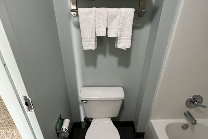 Room 35 of 41