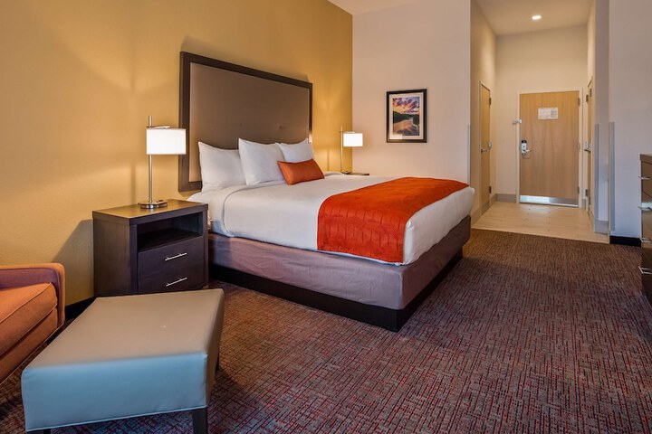 Room 29 of 35