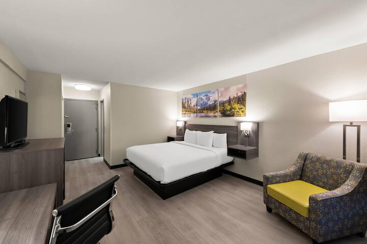 Clarion Pointe Rhinelander Downtown