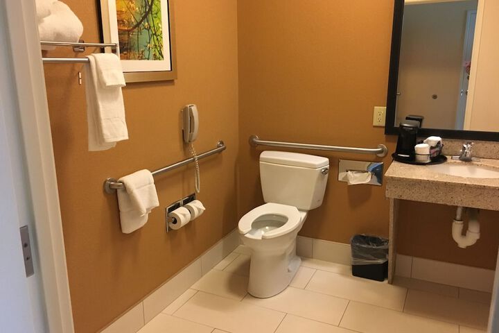 Room 44 of 76