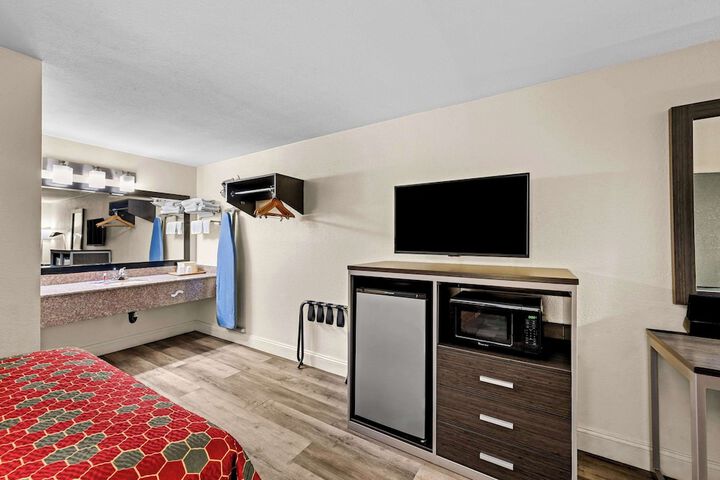 Room 20 of 24