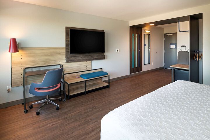 Room 17 of 46