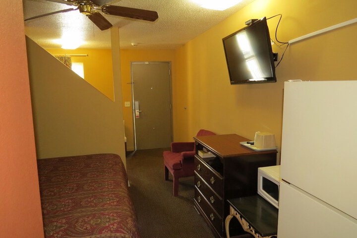 First Western Inn Caseyville