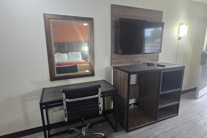 STUDIOS & SUITES 4 LESS CHESAPEAKE