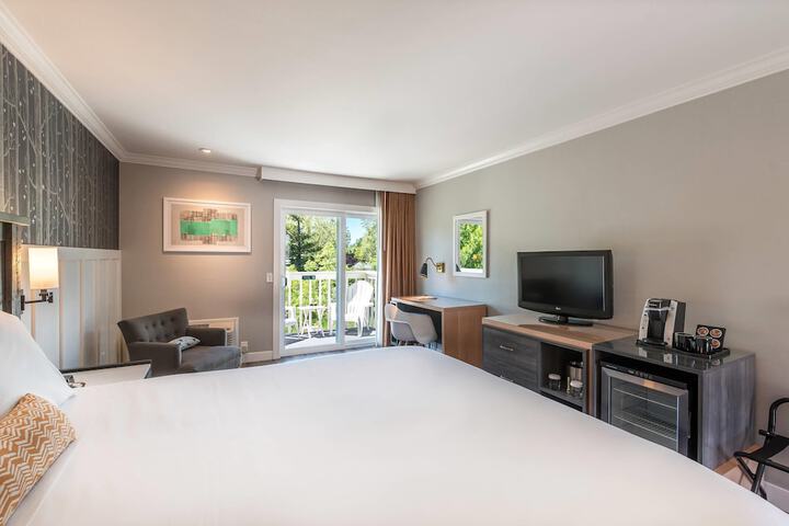 UpValley Inn & Hot Springs Napa Valley an Ascend Collection Hotel