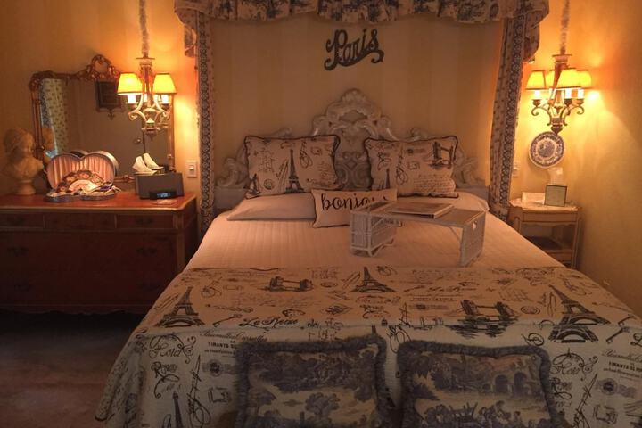 Room 13 of 43