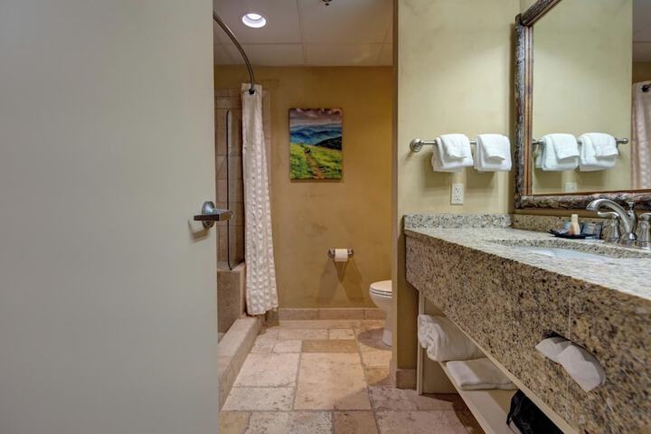 Room 16 of 20