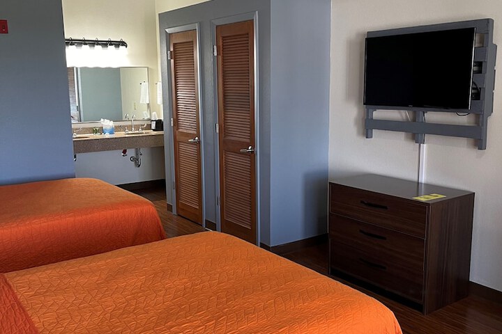 Room 70 of 101