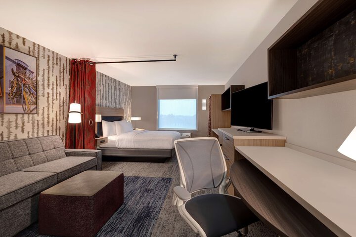 Room 34 of 93