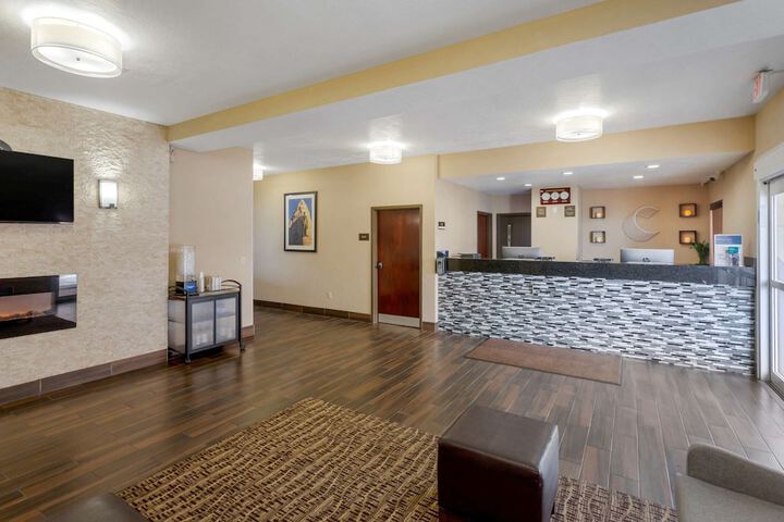 Hotel Interior 9 of 39