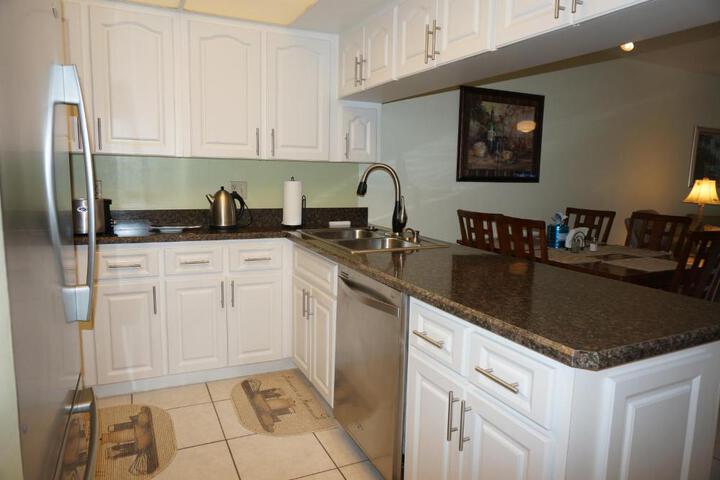 Bass & Sun Condominium 2 / 2 Bedroom