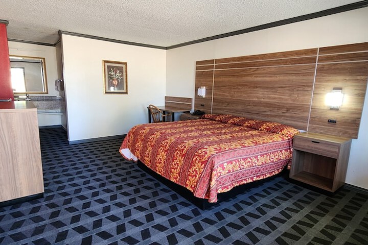 Room 14 of 21
