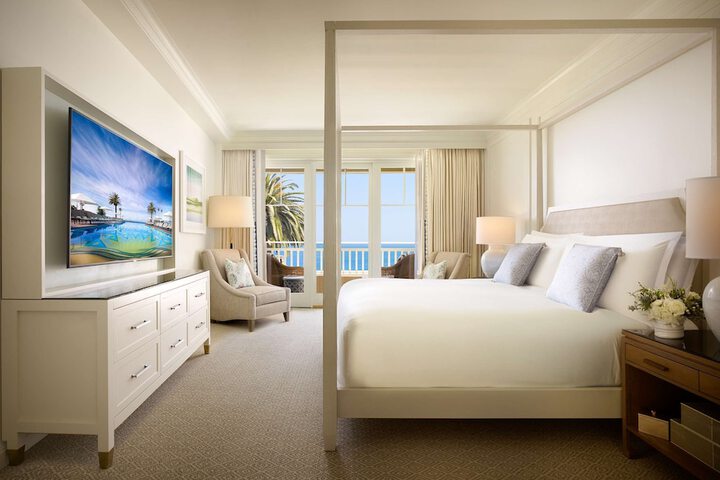 Room 40 of 151