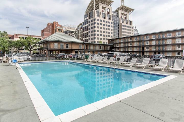 Pool 4 of 31