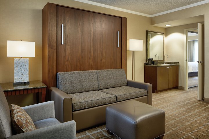 Room 34 of 64