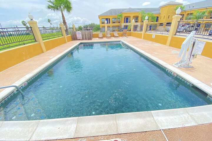 Pool 10 of 45