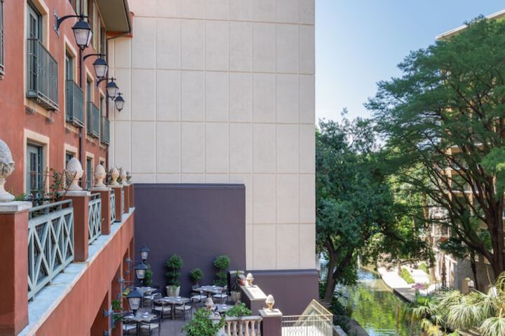 Hotel 5 of 90