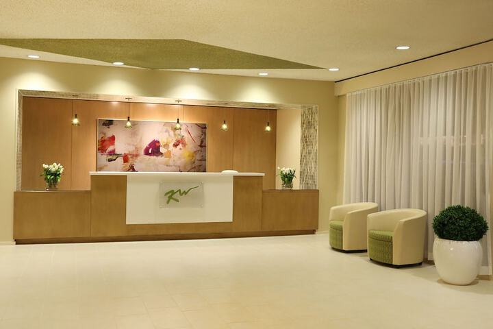 Kellogg West Conference Center and Hotel