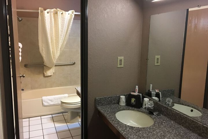 Room 36 of 46