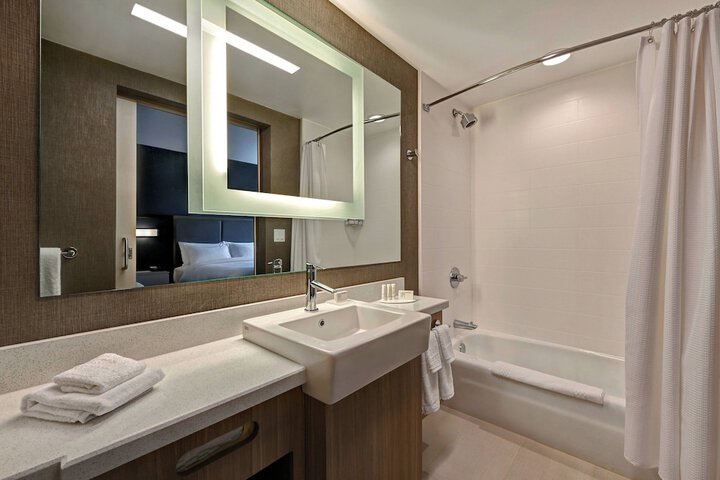 Room 29 of 40