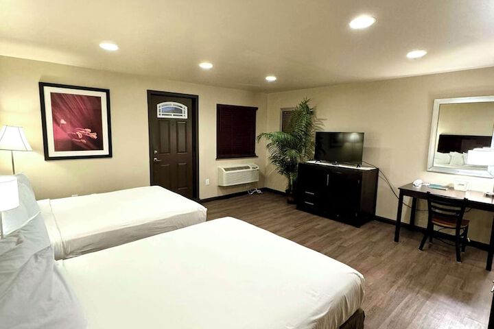 Room 32 of 42