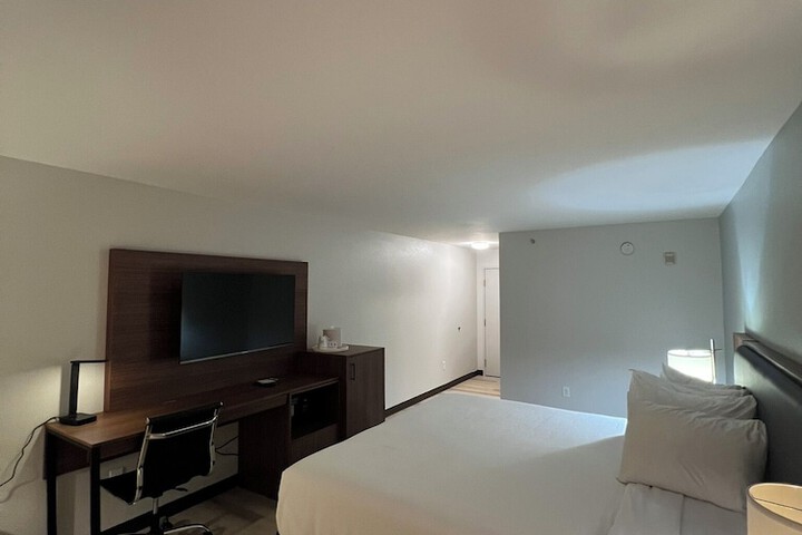 Wingate by Wyndham Dublin Near Claytor Lake State Park