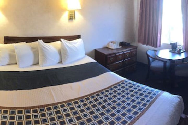 Room 27 of 29