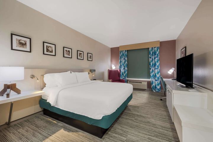 Room 32 of 72