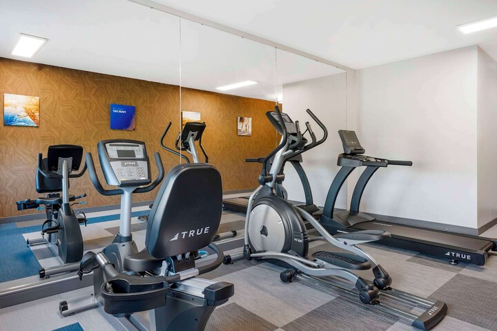 Comfort Inn Kendallville East