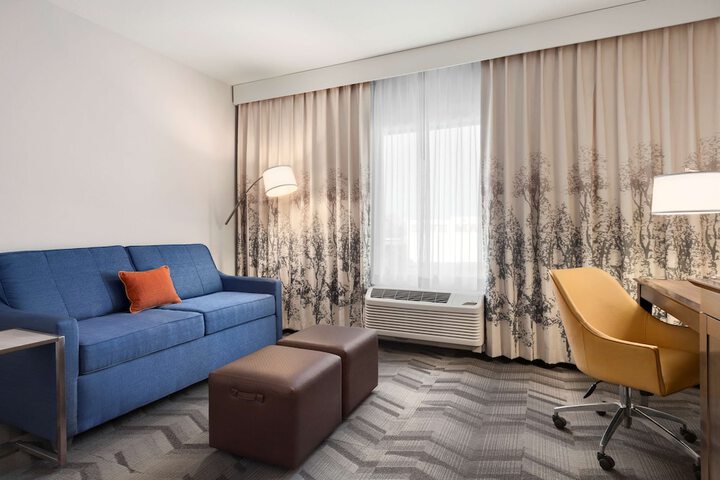 Room 12 of 37